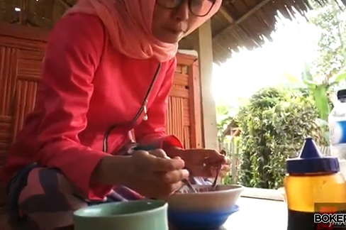 Skandal Tante Nyepong Kontol Penjual Bakso